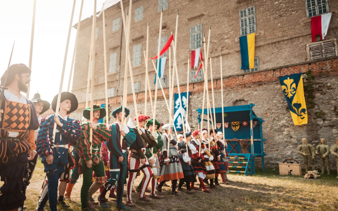 rytiersky-festival-rotenstein-bude-na-hrade-cerveny-kamen-tento-vikend