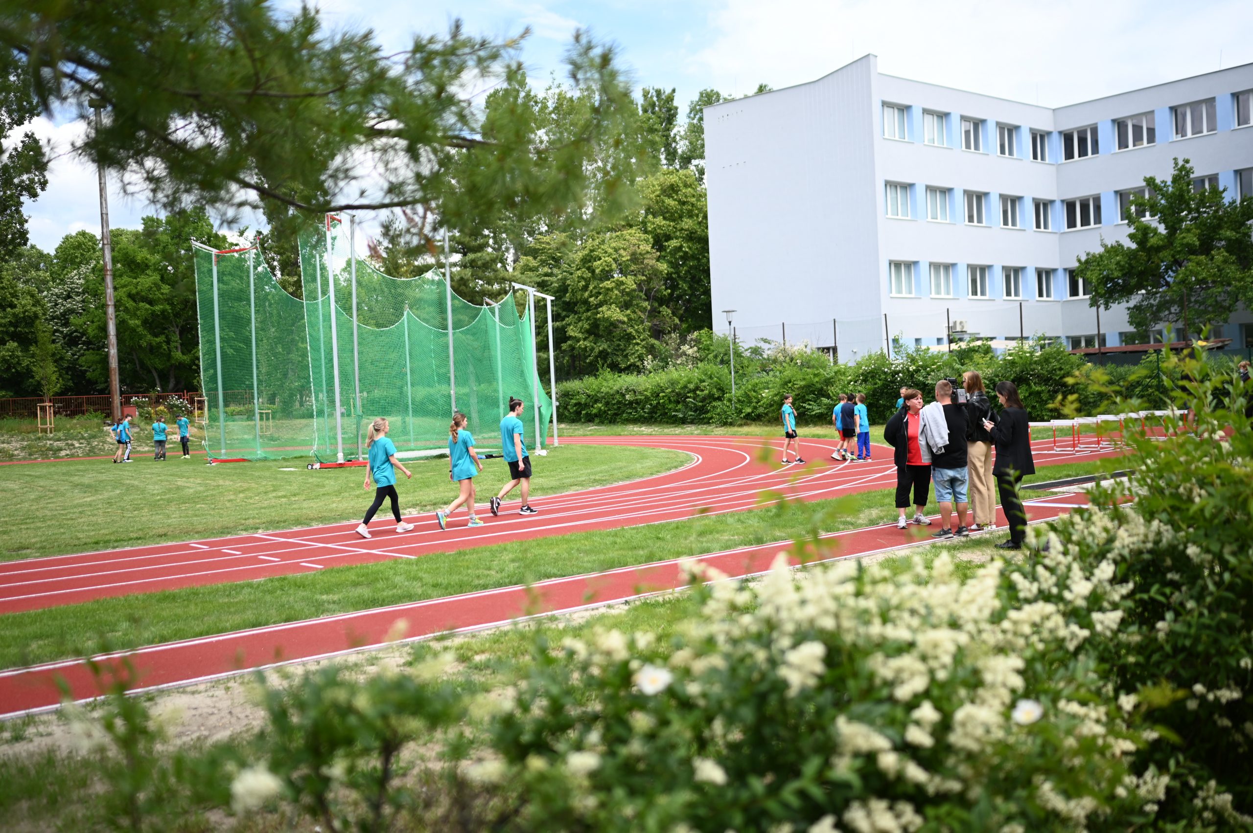 vybavenost-takmer-ako-atleticky-stadion.-ruzinovu-sme-odovzdali-nove-sportovisko