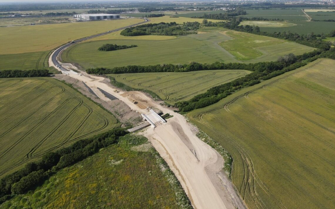 vystavba-obchvatu-obci-malokarpatska-napreduje.-otvoreny-bude-na-jesen