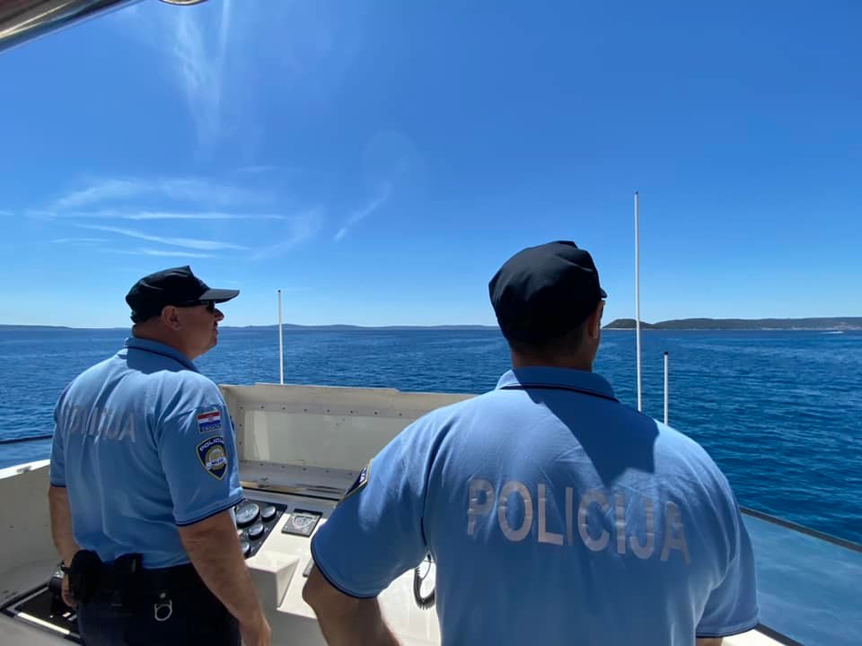 slovenski-policajti-budu-s vami-v chorvatsku-aj-toto-leto