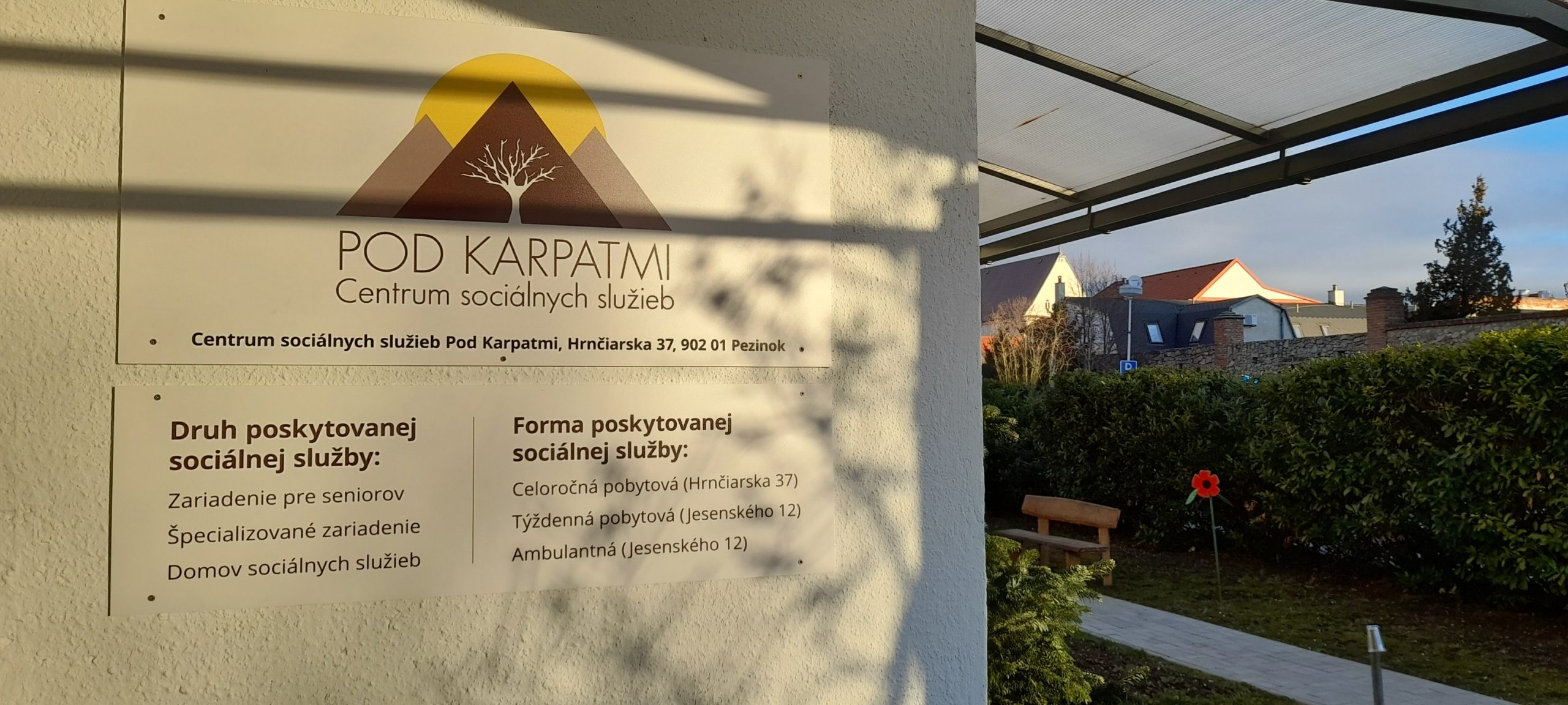 centrum-socialnych-sluzieb-pod-karpatmi-v-pezinku-je-v-karantene,-hlada-vypomoc