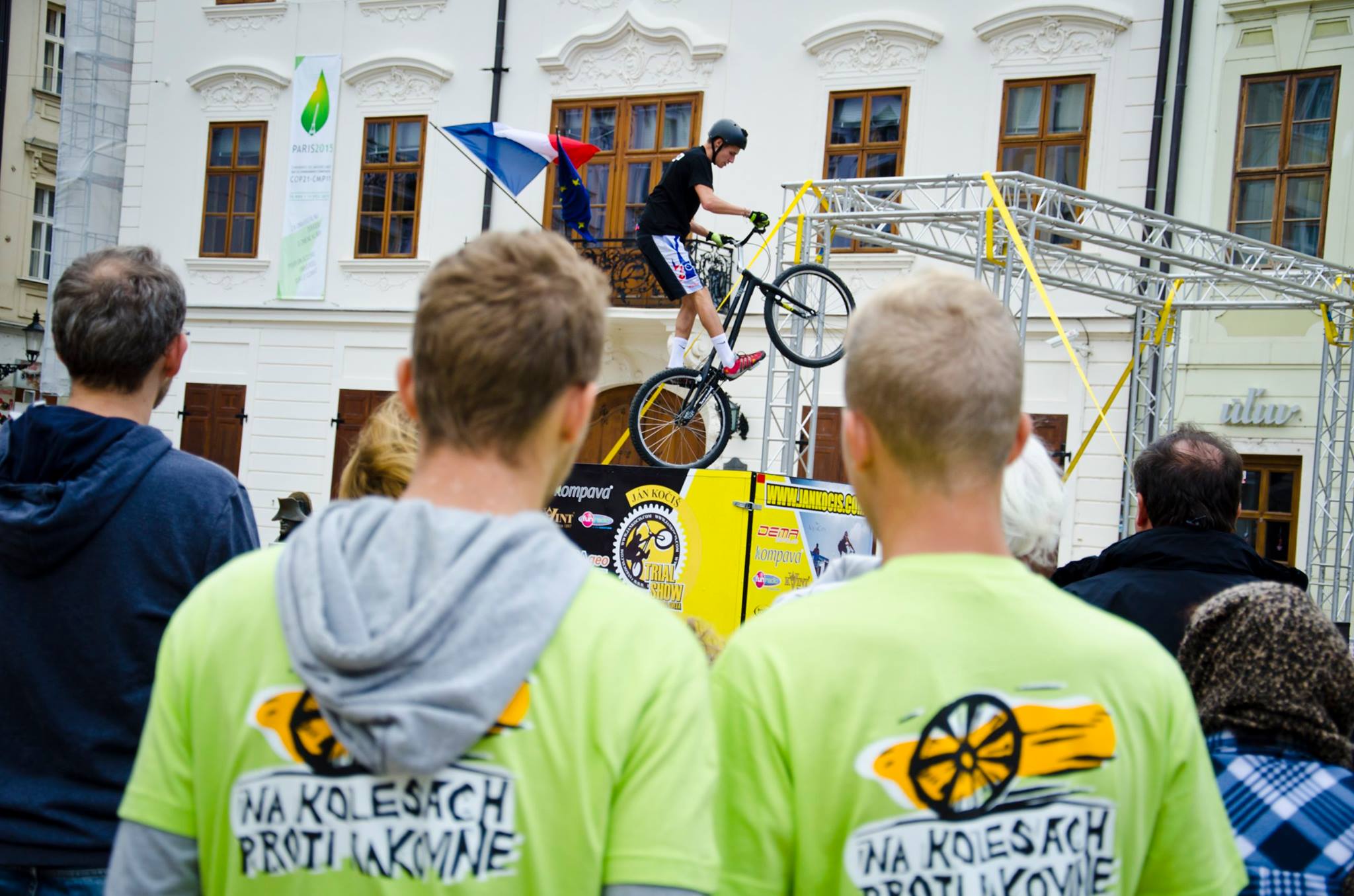 do-20.-rocnika-na-kolesach-proti-rakovine-sa-zapoja-ako-dobrovolnici-studenti-zupneho-gymnazia-ladislava-novomeskeho