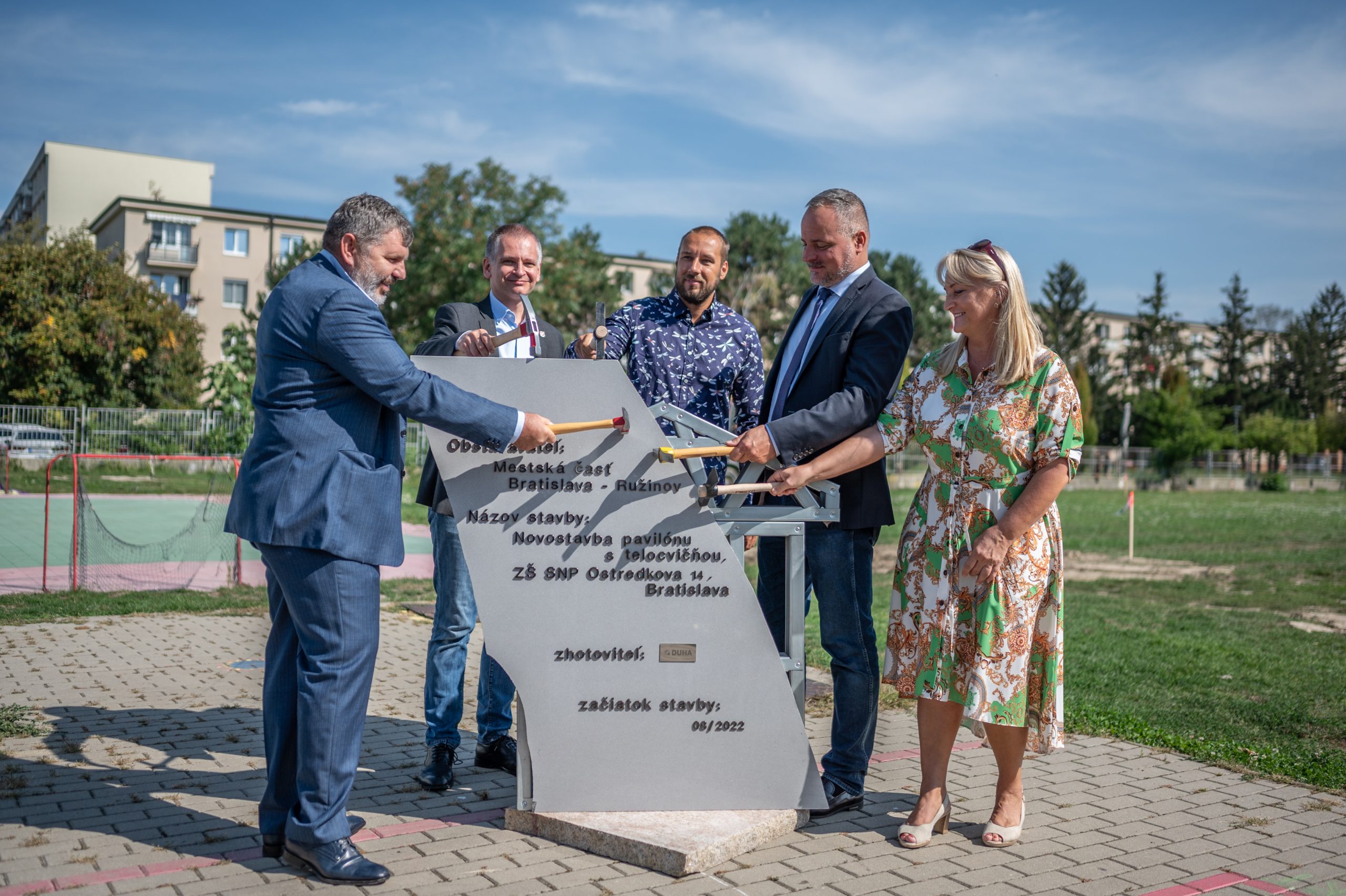 v-ruzinove-sa-zacina-stavat-nova-skola