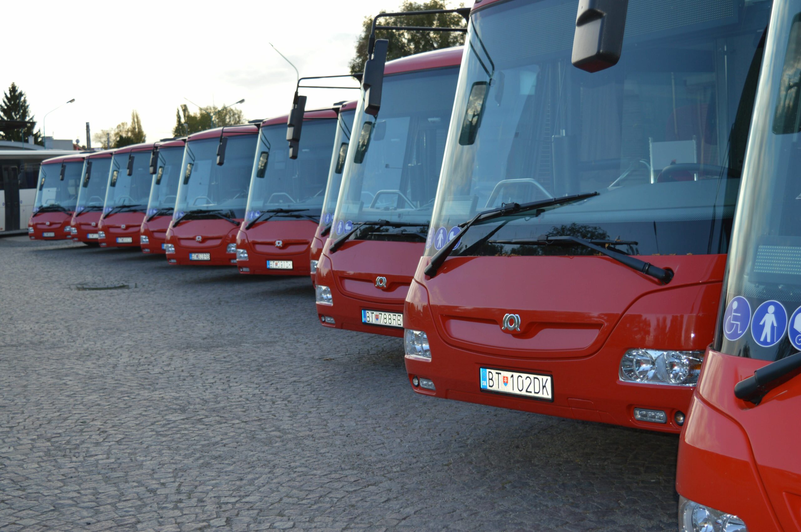 v-autobusoch-spolocnosti-arriva-mobility-solutions-sa-uz-da-platit-aj-platobnymi-kartami