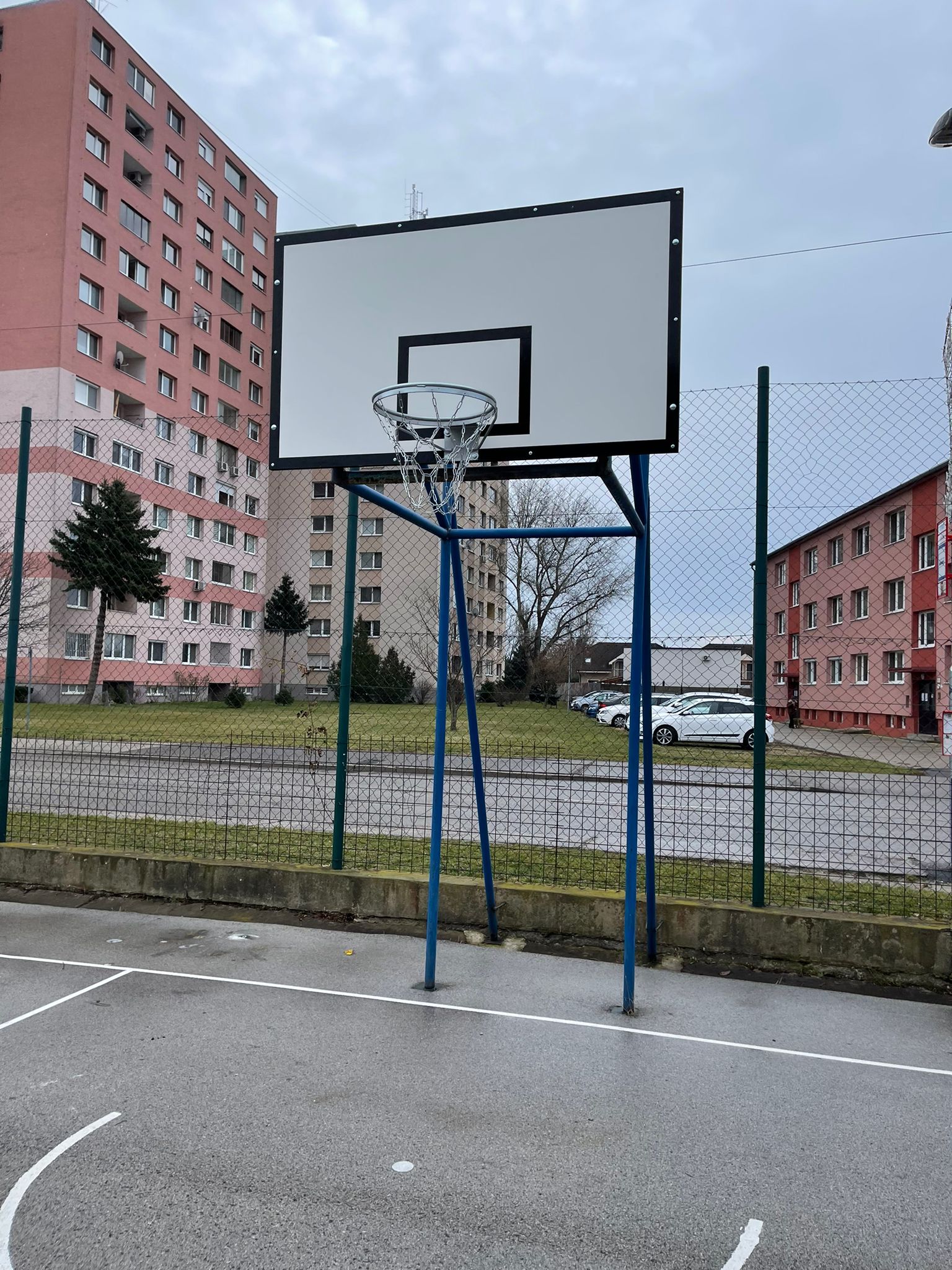 oprava-basketbalovych-kosov-v-mestskej-casti-bratislava-podunajske-biskupice
