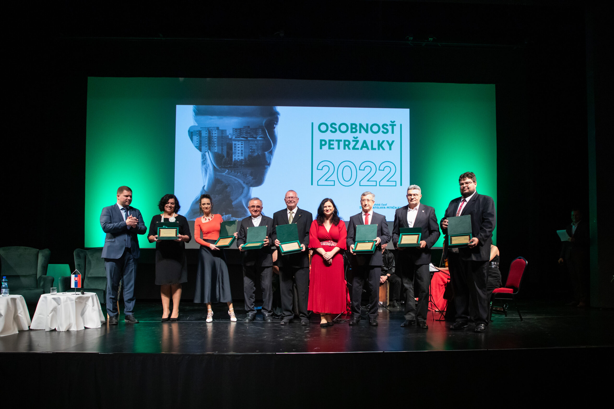 petrzalka-ma-pre-tento-rok-svoje-osobnosti,-im-memoriam-ocenila-m.-ftacnika