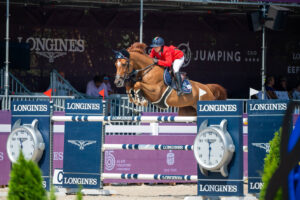 na-narodnom-futbalovom-stadione-odstartovali-preteky-v-parkurovom-skakani-danube-equestrian-festival