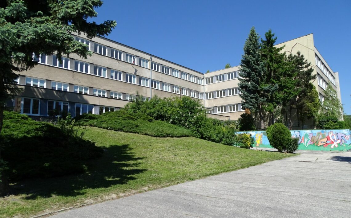 modernizacia-telocvicne-na-zakladnej-skole-na-karloveskej-61