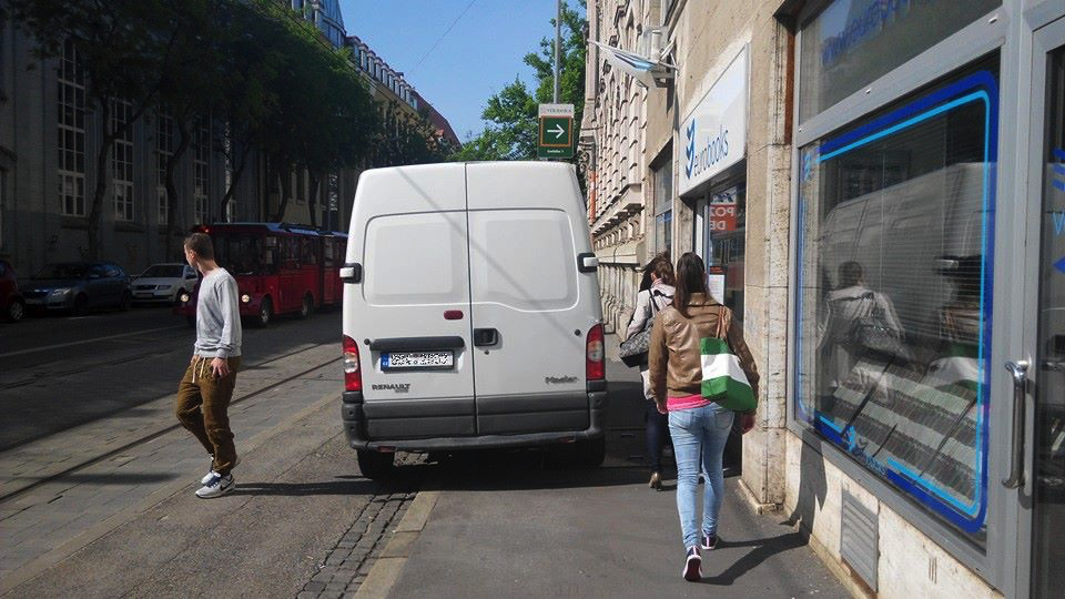 bratislava-sa-pripravuje-na-zakaz-parkovat-na-chodnikoch-mimo-vyznacenych-miest