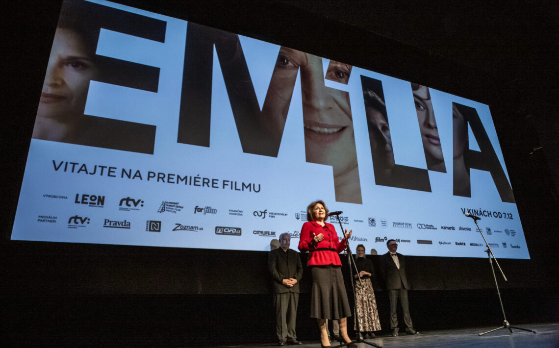 slavnostnej-premiery-noveho-filmu-o emilii-vasaryovej-sa-zucastnilo-mnoho-osobnosti-slovenskej-kultury