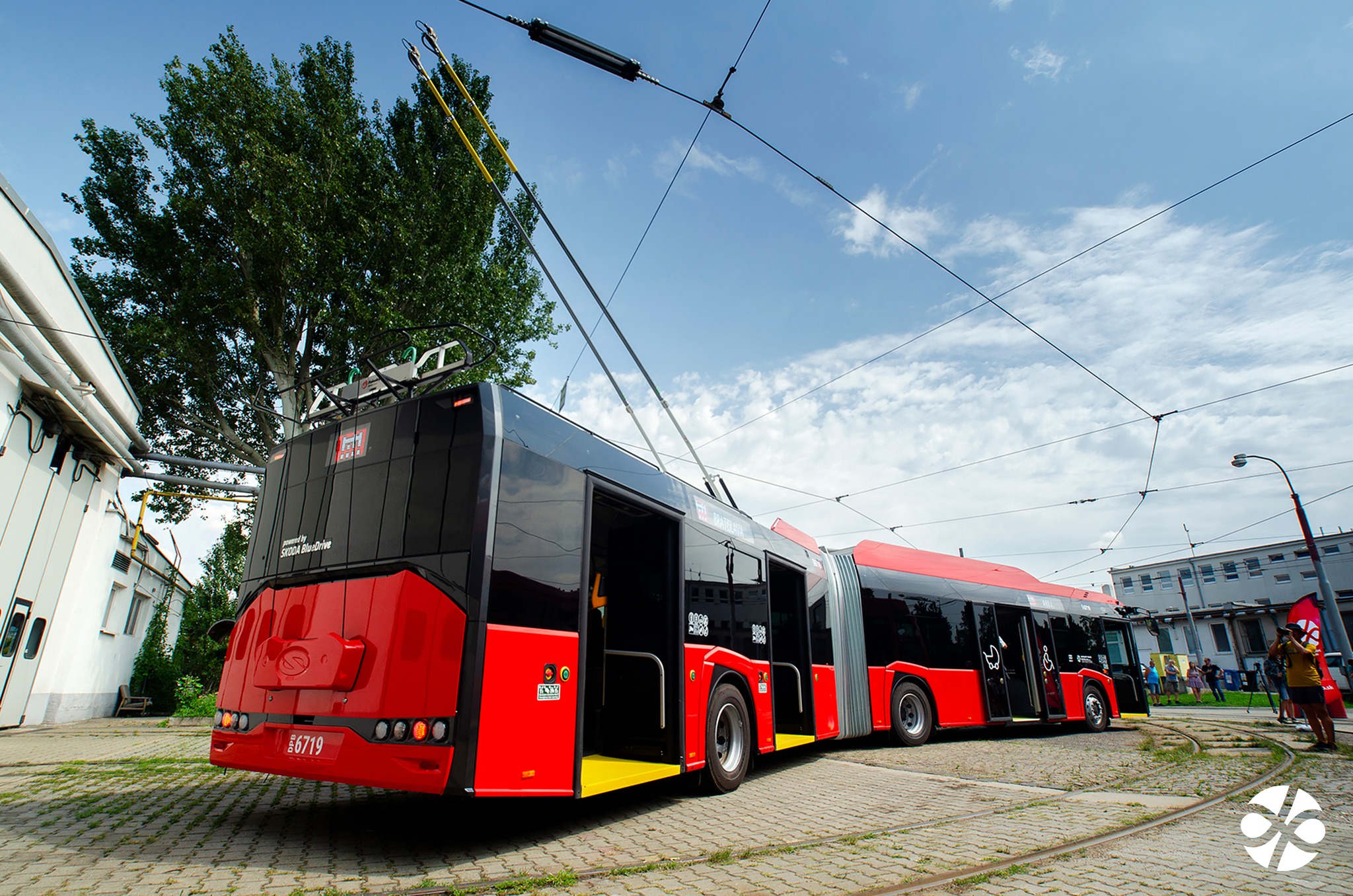 bratislavu-caka-modernizacia-trolejbusovej-trate-na-dolne-hony
