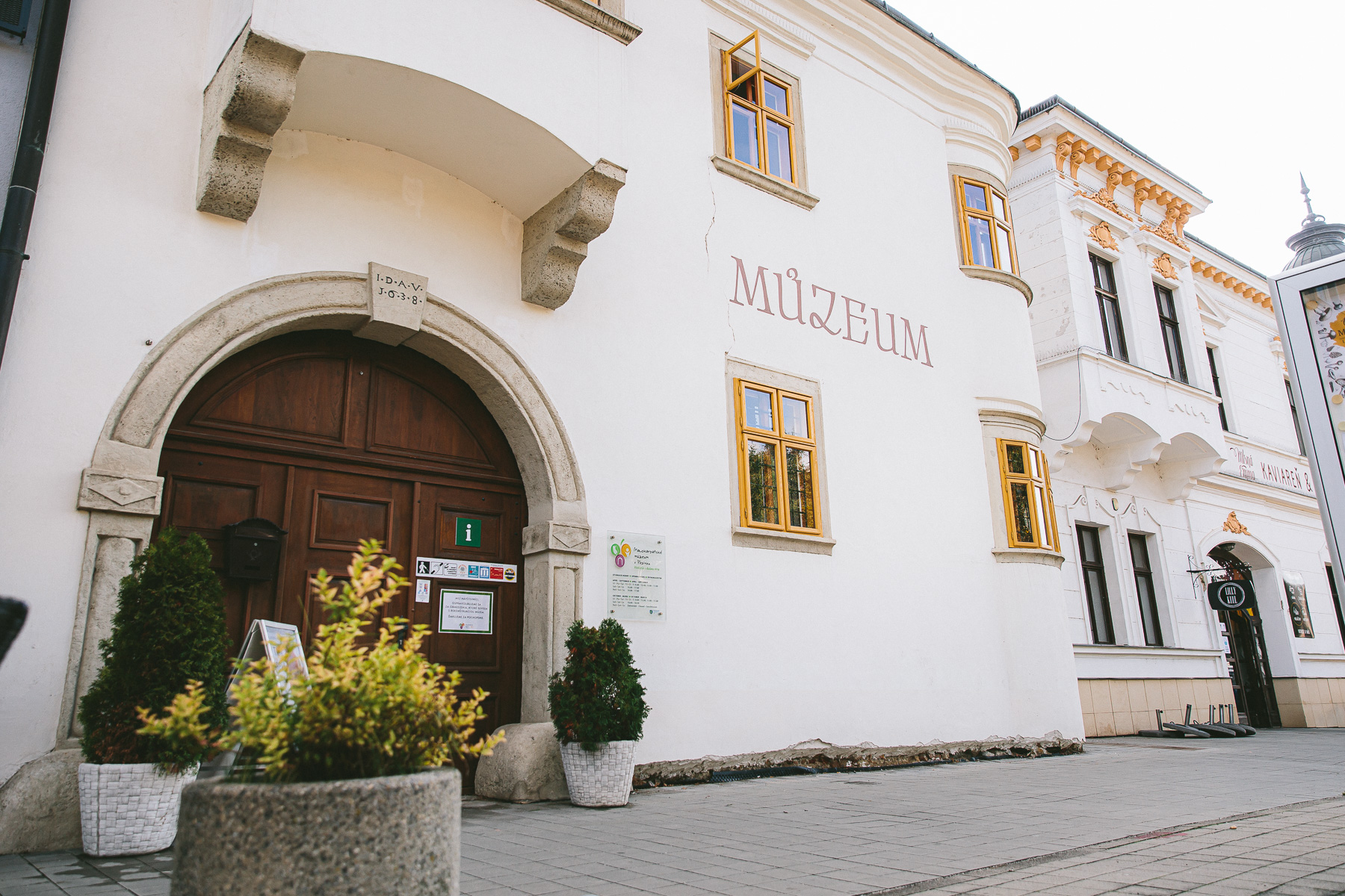 malokarpatske-muzeum-v-pezinku-pozyva-na-noc-muzei-a-galerii-2025