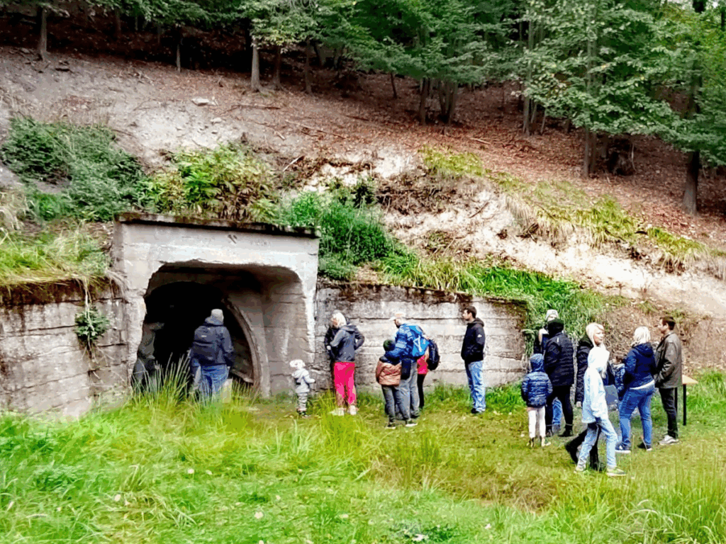 vylet-do-buducnosti:-objavte-tajomstva-banickej-historie-v-srdci-malych-karpat