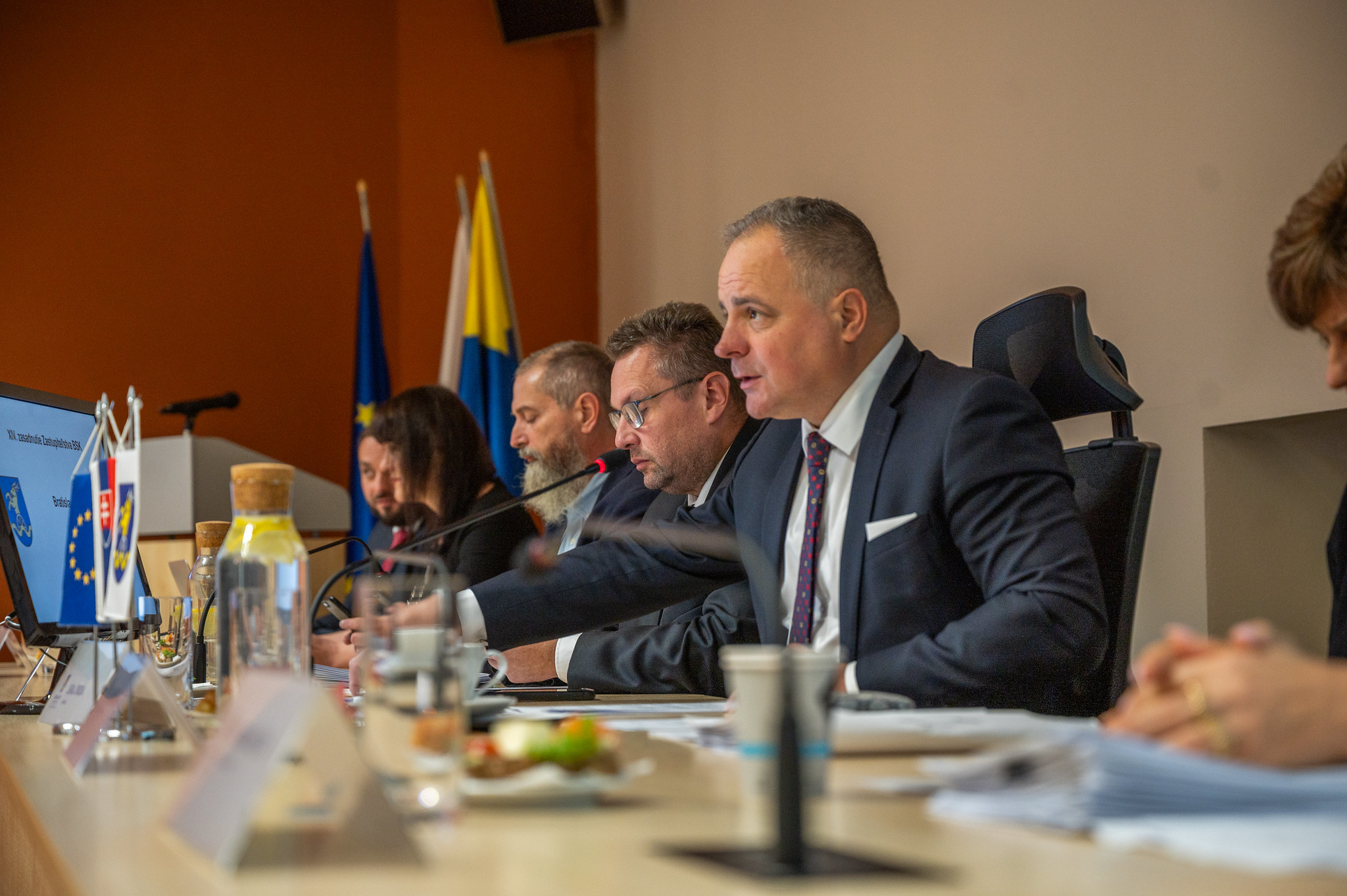 bratislavsky-samospravny-kraj-hospodaril-v-roku-2024-s-prebytkom-9,5-miliona-eur