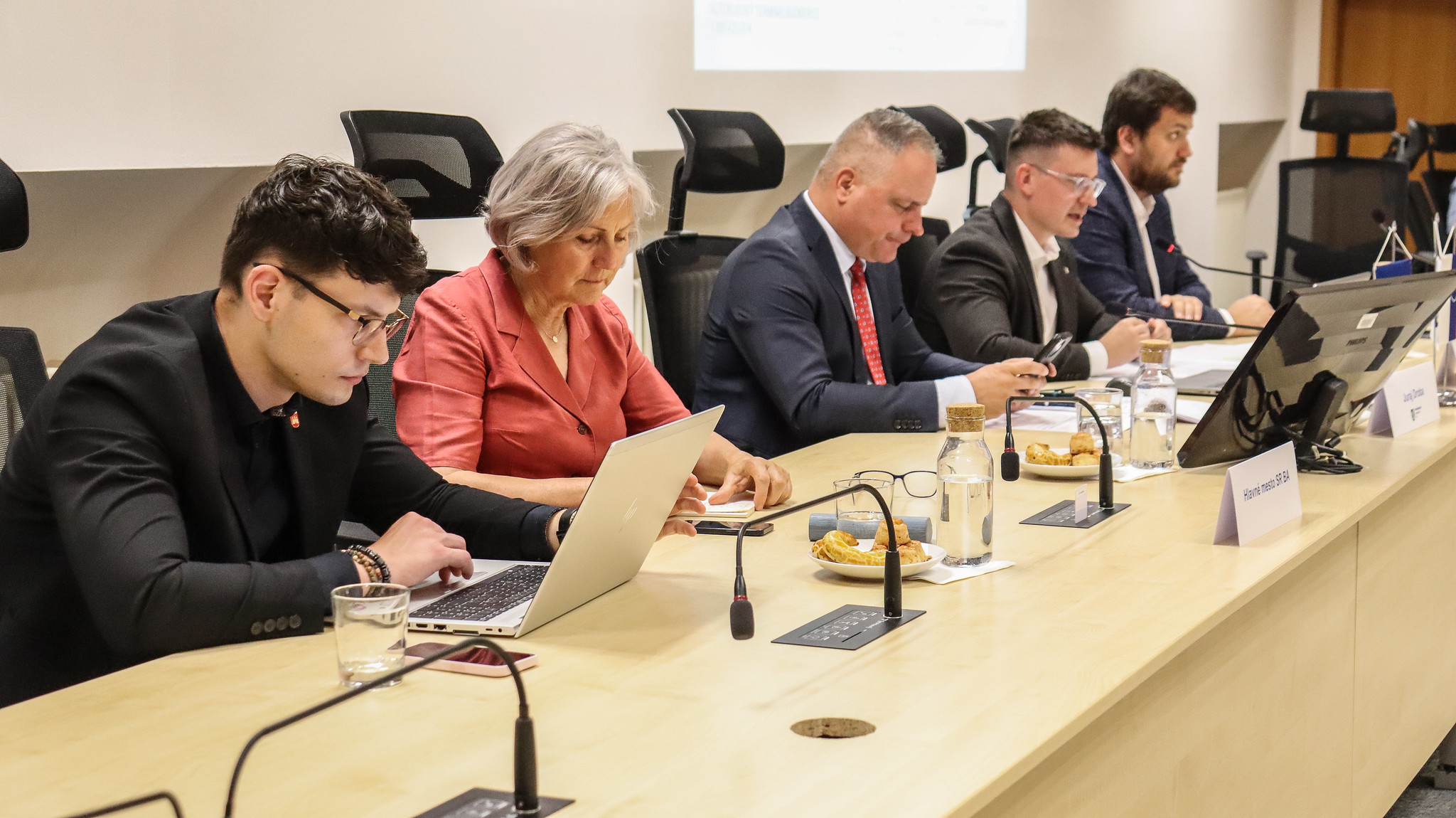 bratislavsky-kraj-schvalil-projekty-za-45-milionov:-viac-zelene,-socialnych-sluzieb-aj-lepsia-doprava