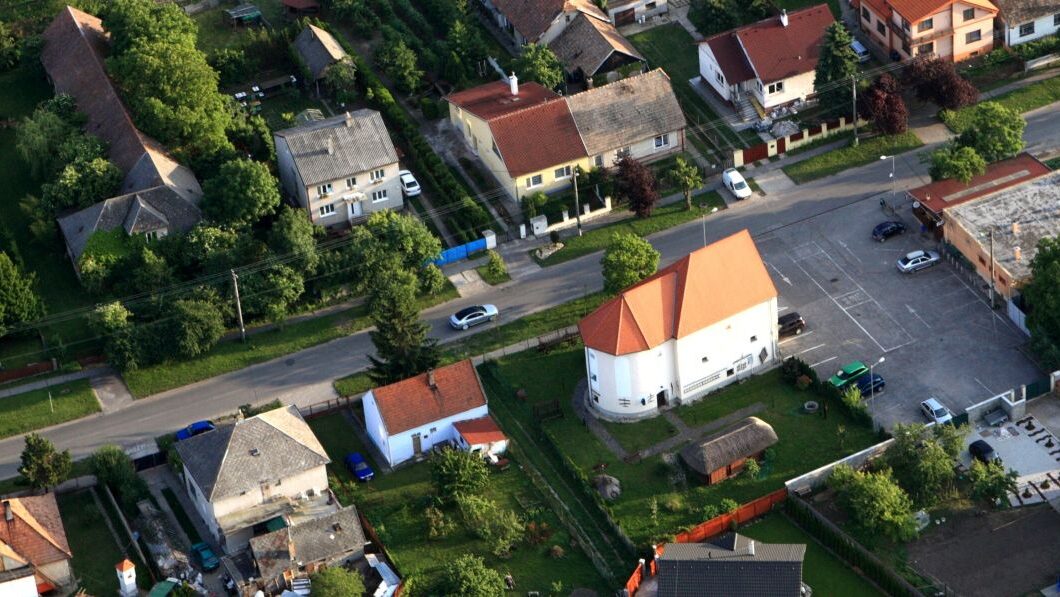 rekonstrukcia-ciest-v-miloslavove-a-dunajskej-luznej-postupuje-do-dalsej-fazy