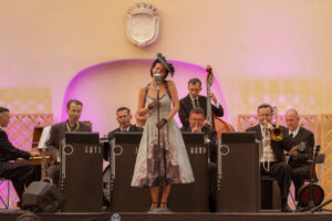 fats-jazz-band-otvori-hudbu-modre-swingom-pod-hviezdami