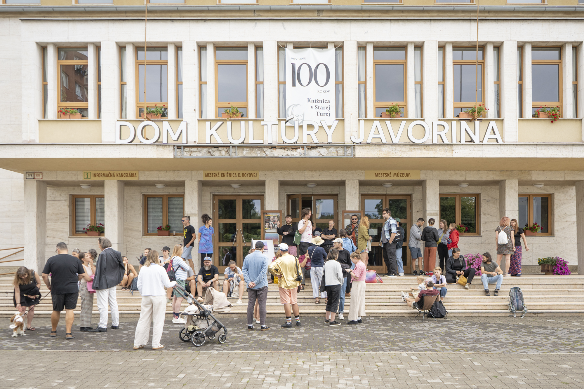 ucastnici-festivalu-kinobus-objavovali-zabudnute-kinosaly