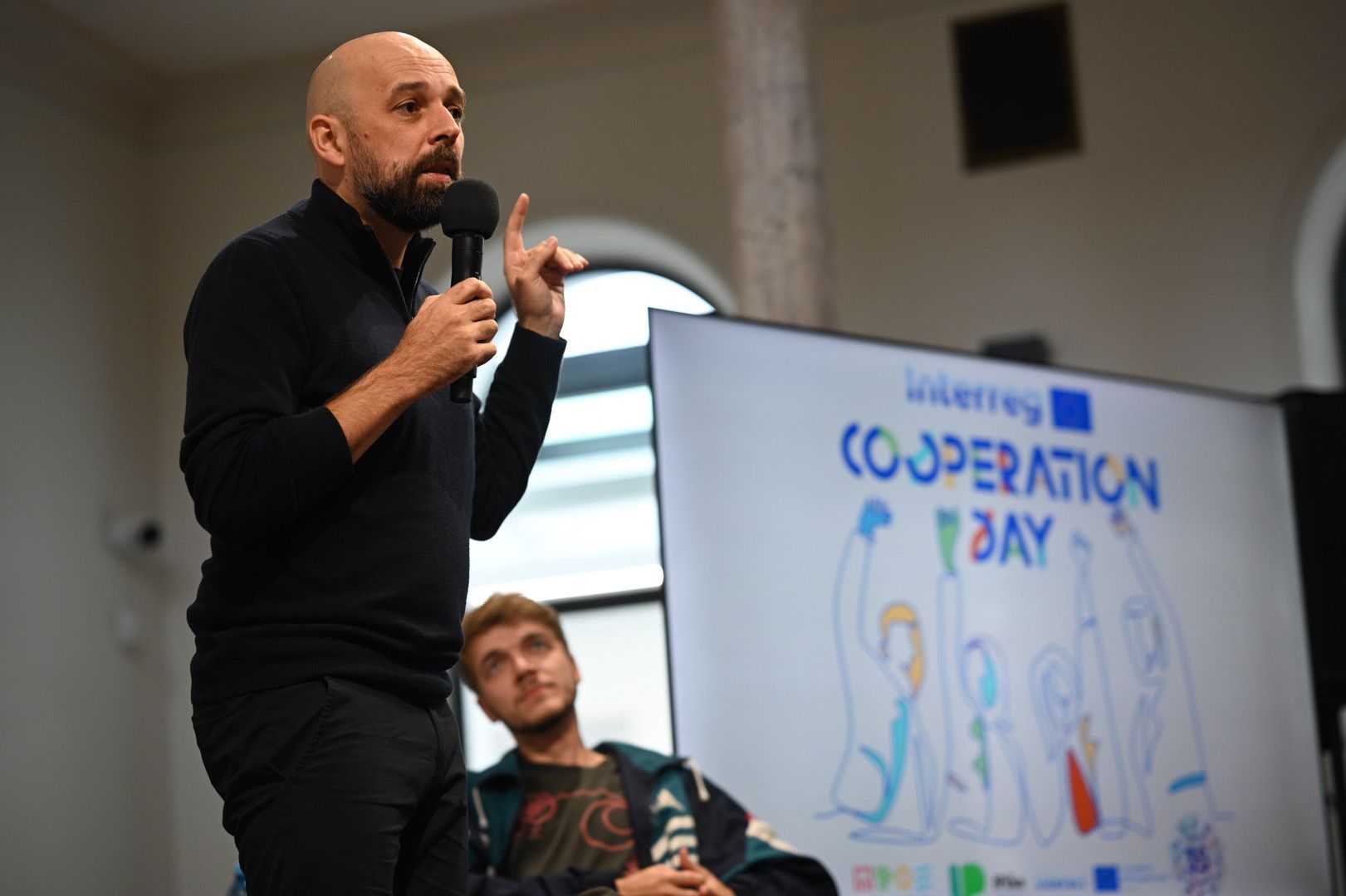 ako-sa-nestratit-v-digitalnej-dzungli?-kde-cihaju-hoaxy,-hejteri-a-algoritmy?