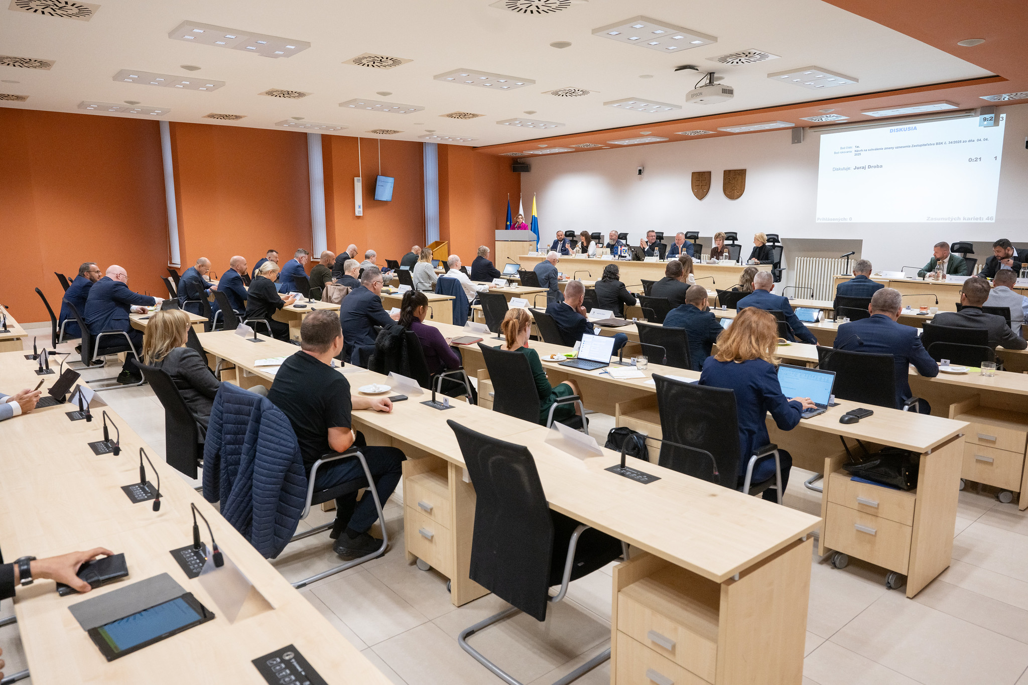 noveho-hlavneho-kontrolora-bsk-budu-krajski-poslanci-volit-v-decembri