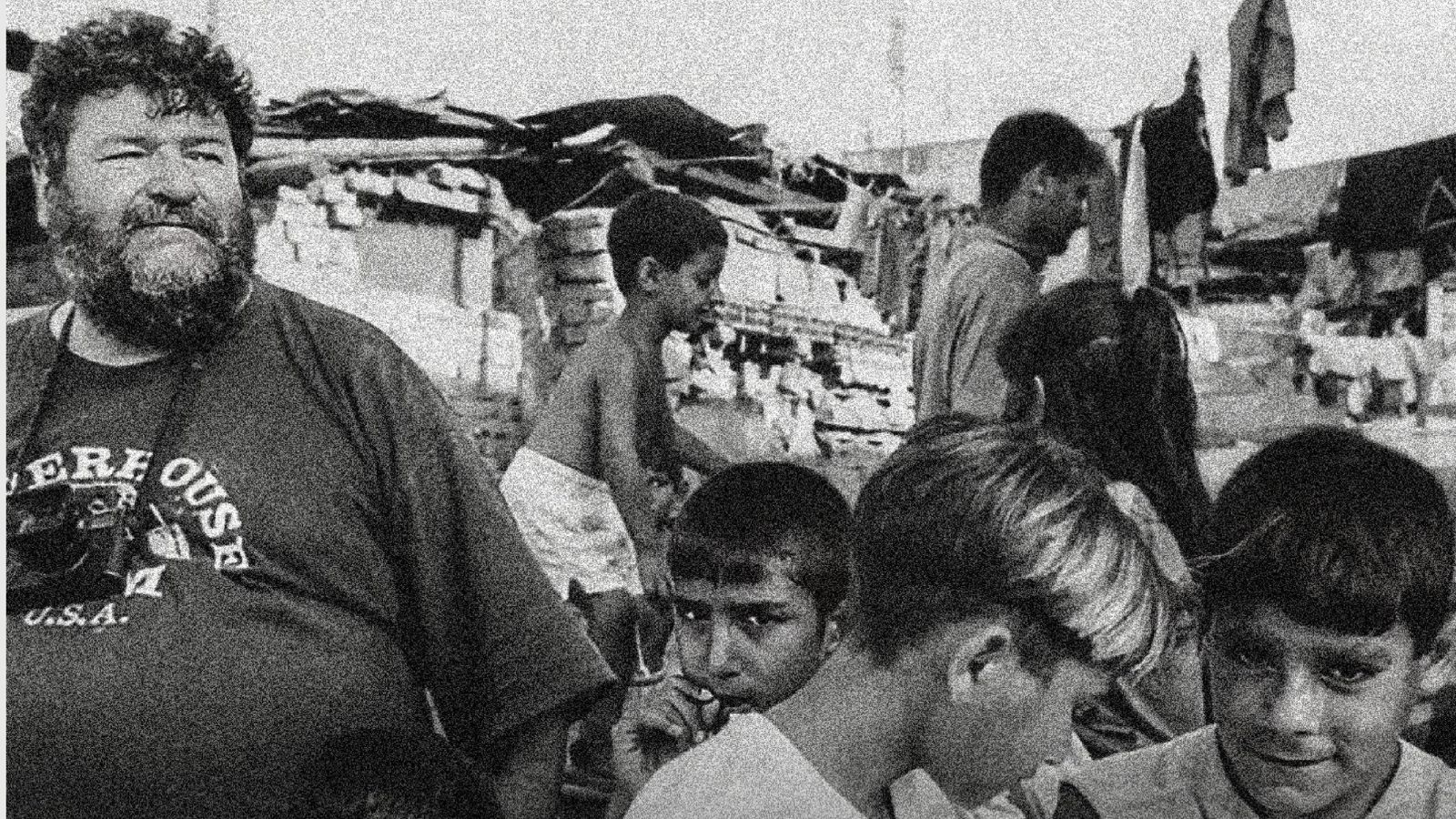 vystava-vsetky-deti-boha-2025-obnovuje-odkaz-fotografa-tibora-huszara