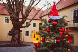 december-v-kastieli-modra:-mesiac-plny-tvorenia,-hudby-a-vianocnej-atmosfery