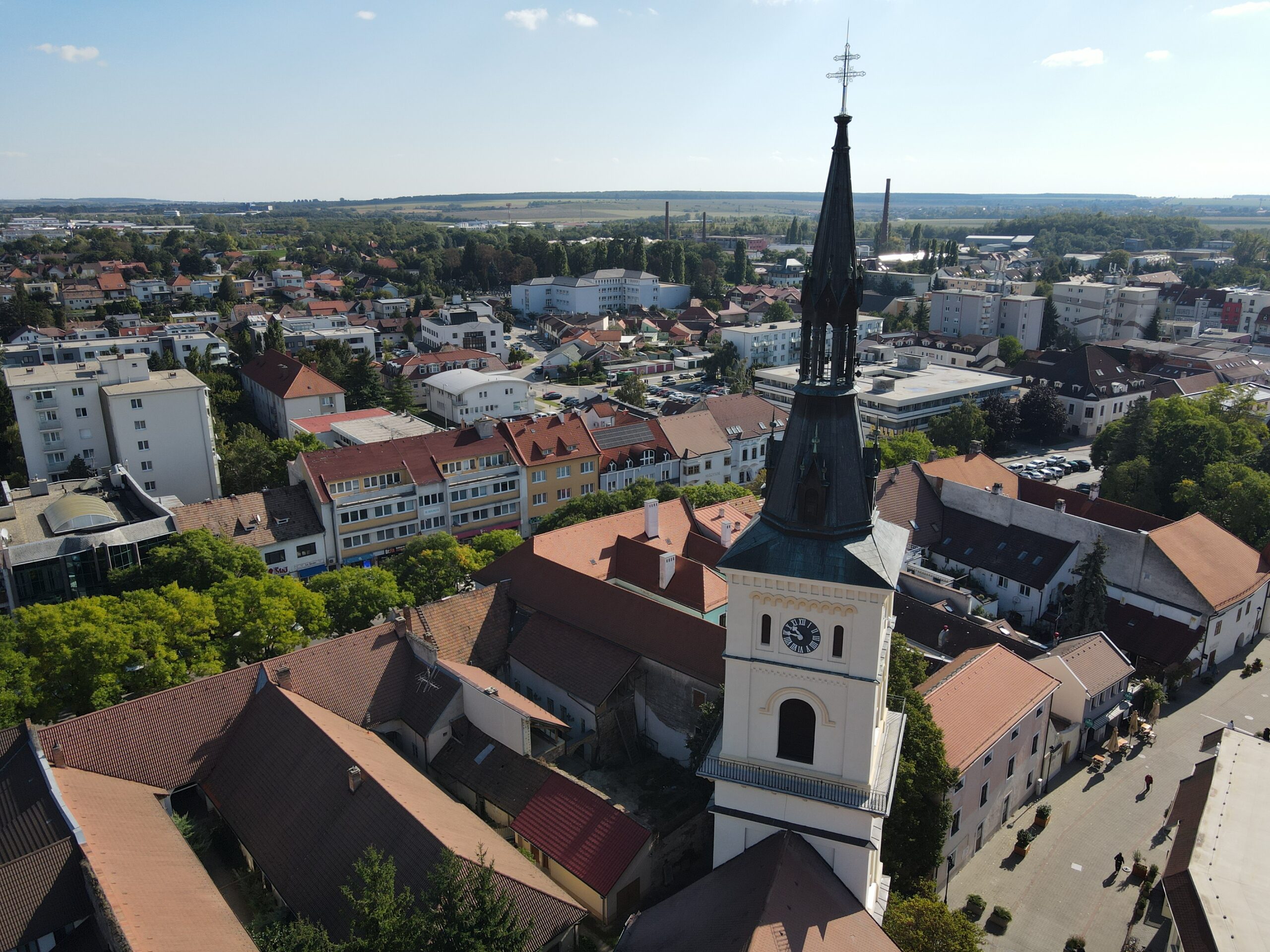 zaver-roka-na-radnicnom-namesti-v-pezinku:-pozvanka-na-silvestrovsku-oslavu