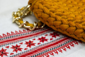 rucne-prace-s-dlhorocnou-tradiciou-ocaria-na-vystave-v-senci