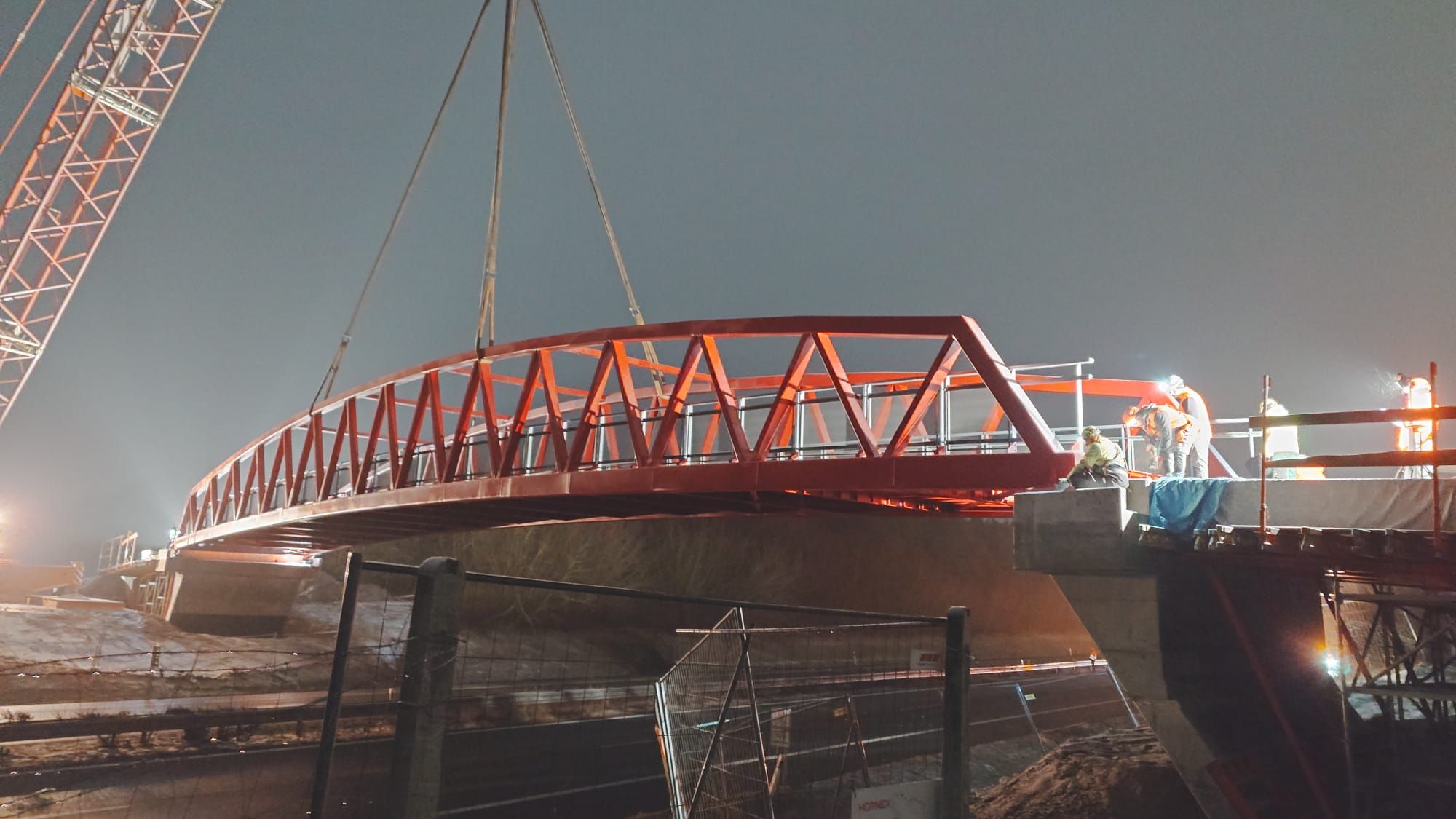 mesto-malacky-osadilo-cyklolavku-ponad-dialnicu-d2.-prepoji-radek-a-na-majeri