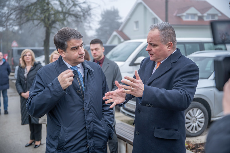 vykonny-podpredseda-europskej-komisie-raffaele-fitto-ocenil-rozvojove-projekty-a-koncepcny-pristup-v-bratislavskom-kraji