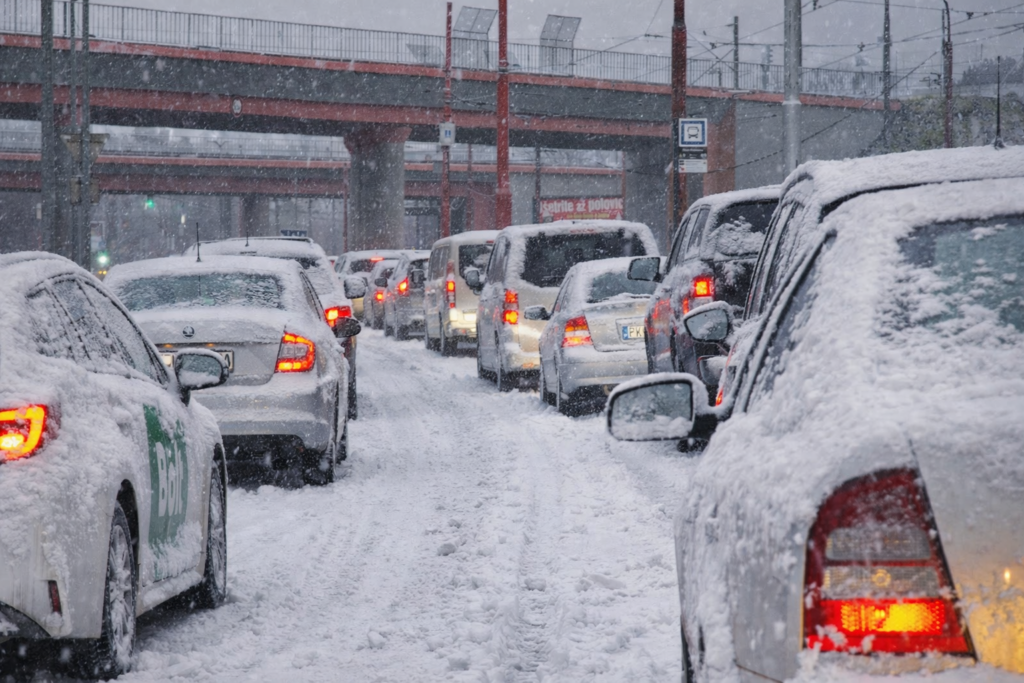 pozor-na-silne-snezenie-aj-snehove-jazyky-v-bratislavskom-kraji.-shmu-vydal-vystrahy