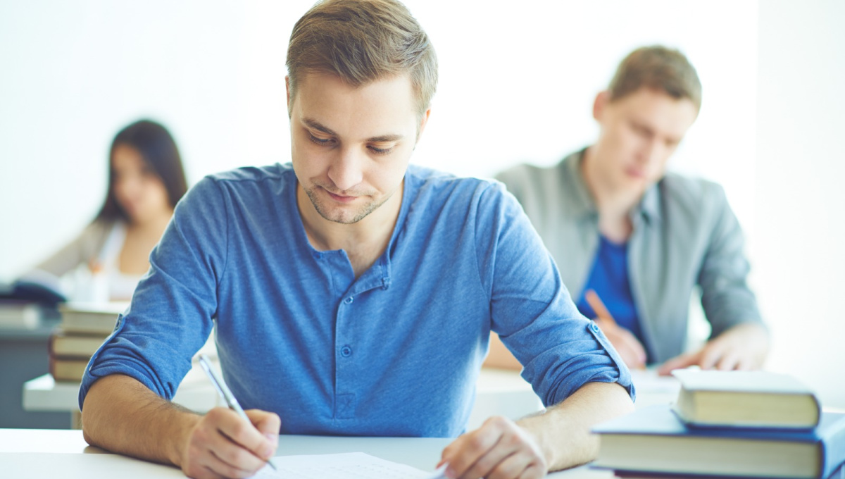 vyse-42-tisic-ziakov-cakaju-pisomne-maturity