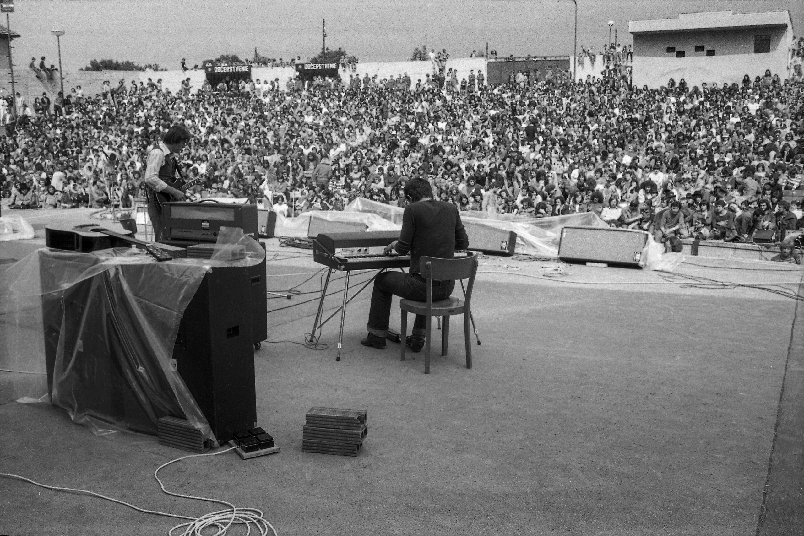 do-pezinka-sa-vracia-ceskoslovensky-woodstock-–-amfiteater-opat-ozije-koncertom-mladosti