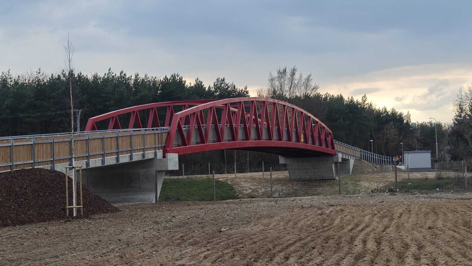 nove-premostenie-dialnice-v-malackach-posilni-cyklodopravu-aj-pesi-pohyb