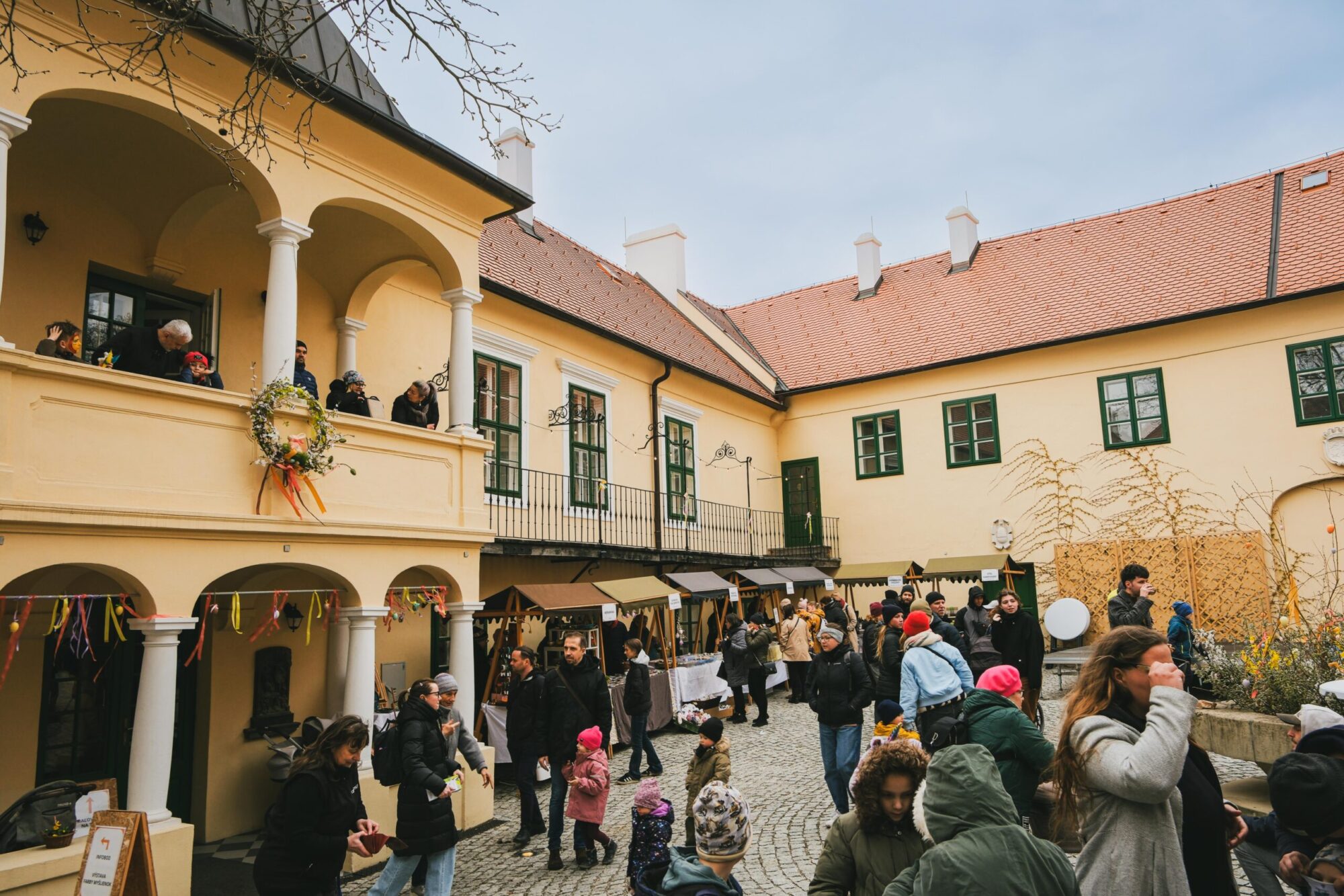 jarne-tradicie-pod-strechou-kastiela