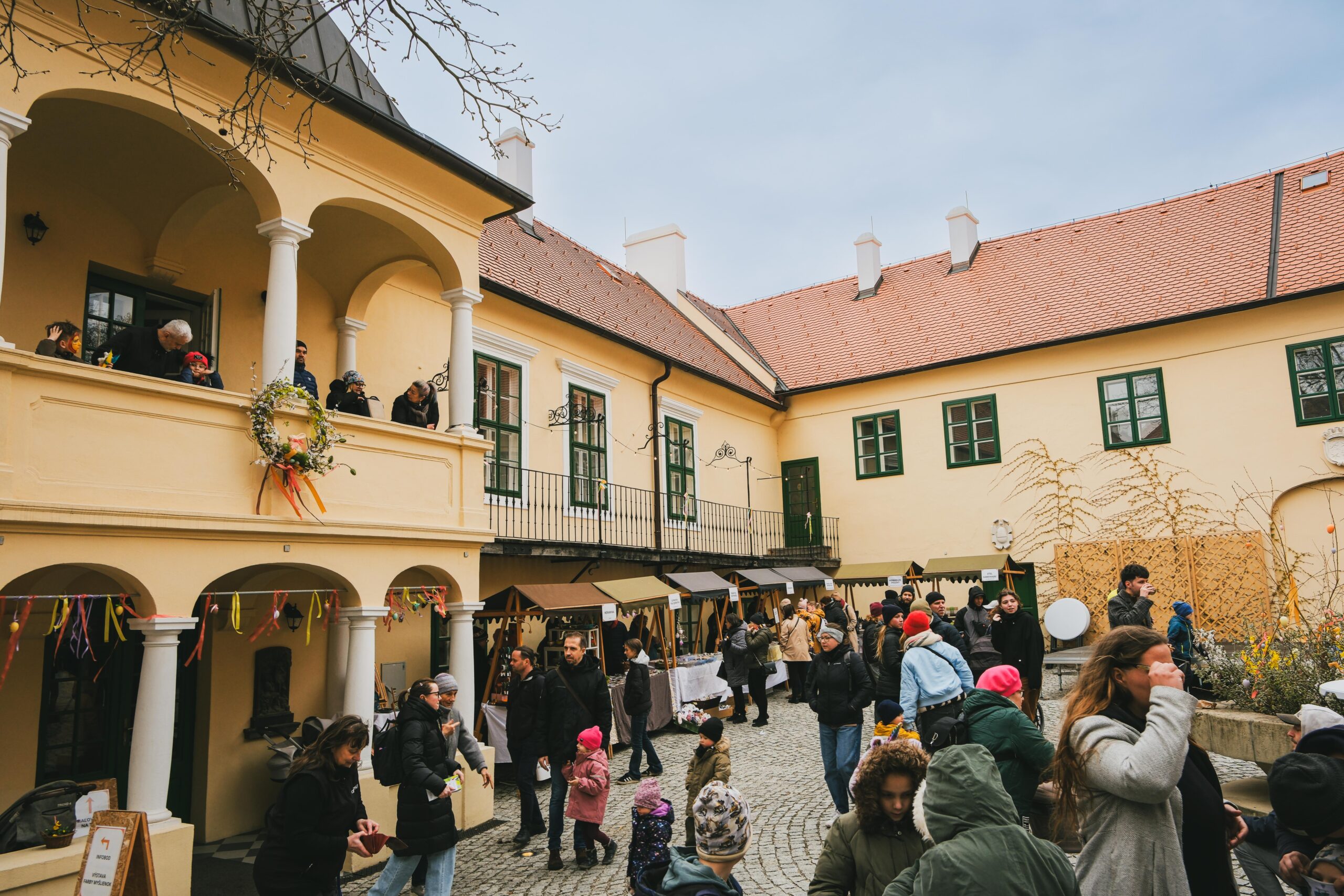 jarne-tradicie-pod-strechou-kastiela