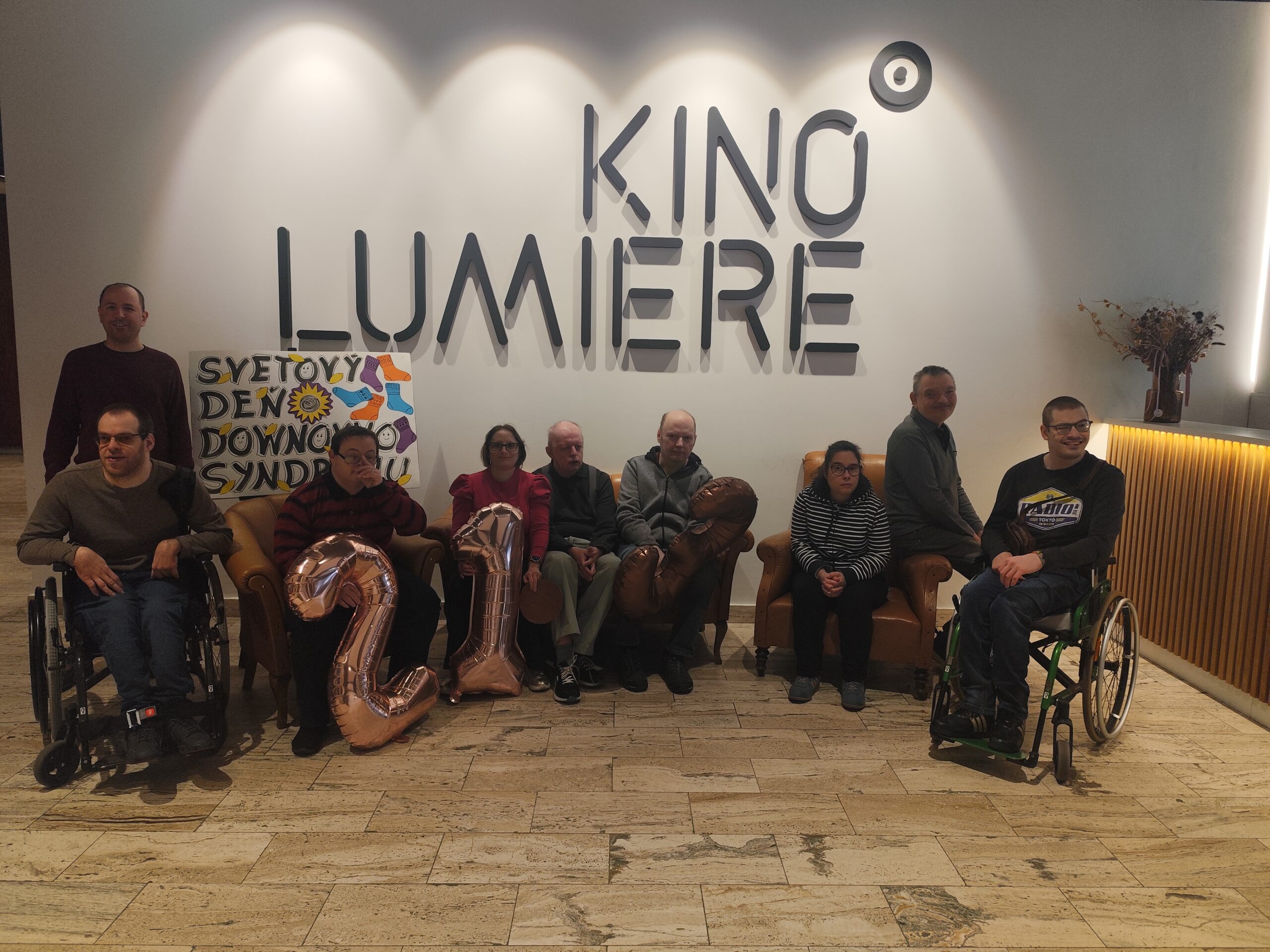 kino-lumiere-–-websterovci:-pribehy-na-pavucom-vlakne