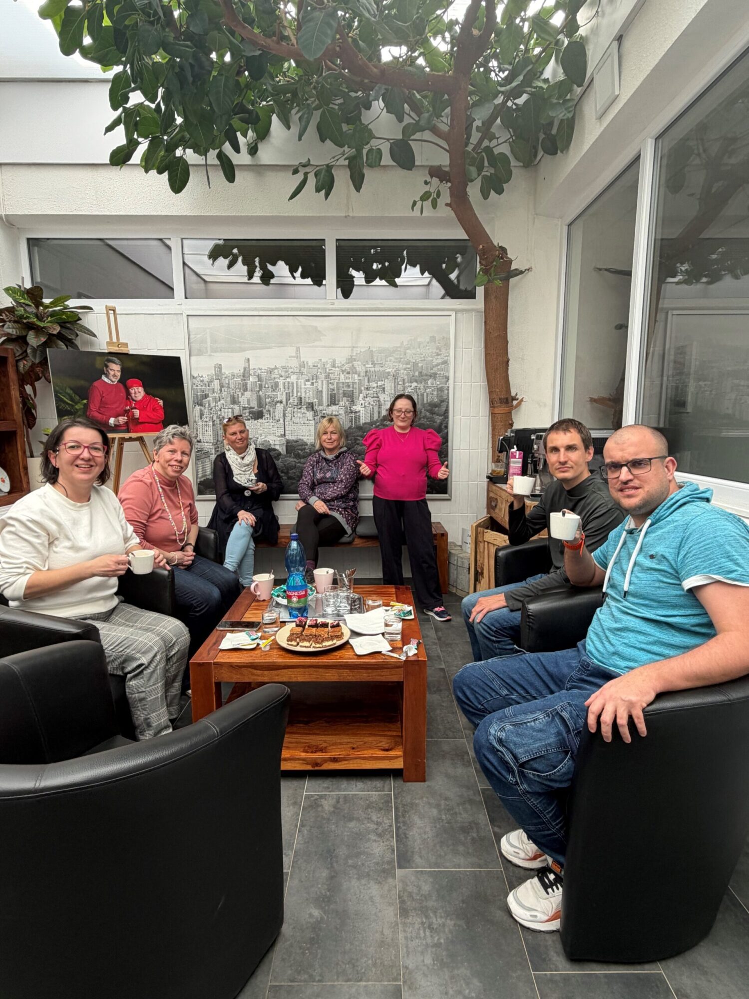 prijemne-stretnutie-pri-kave-v-centre-socialnych-sluzieb-javorinska