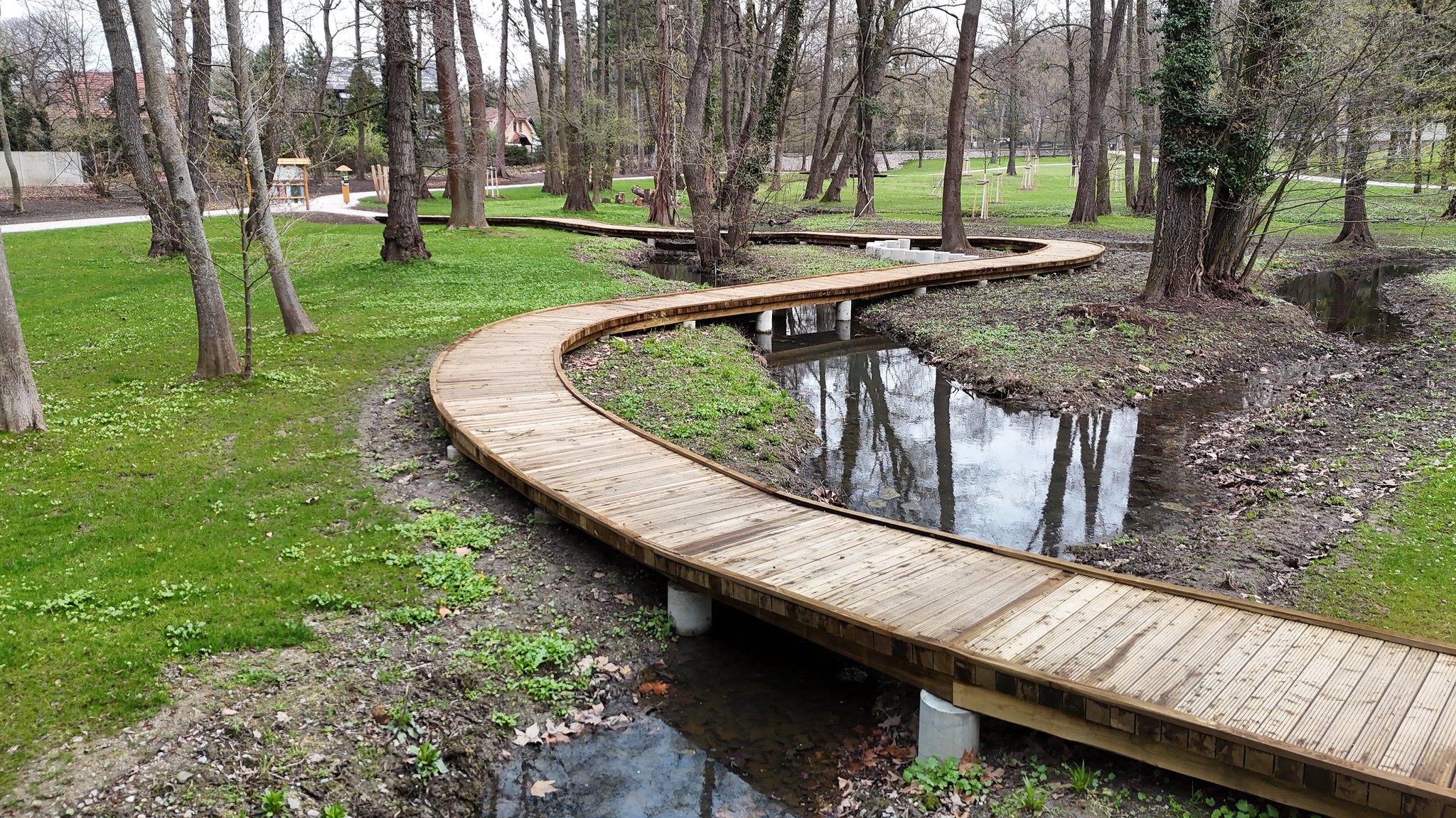 rekonstrukcia-historickeho-parku-v-stupave-je-dokoncena-svoje-brany-otvori-navstevnikom-v-sobotu-18.-aprila