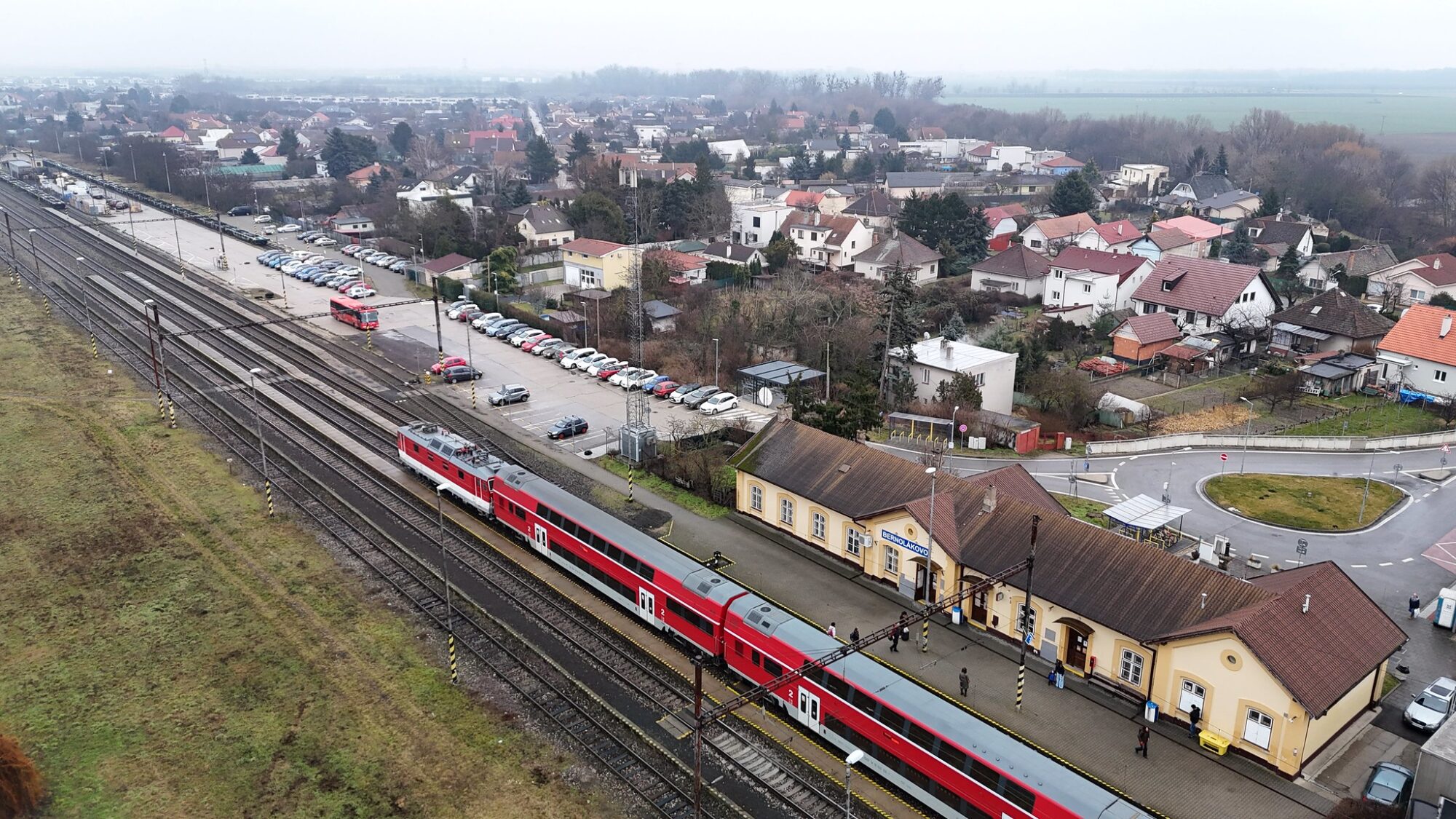vyluka-na-zeleznicnej-trati-medzi-bernolakovom-a-bratislavou-vajnorami-ovplyvni-dva-osobne-vlaky