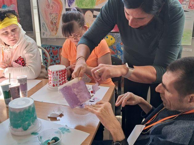 tvoriady-v-zss-rosa-priniesli-den-plny-tvorivosti,-radosti-a-spolocnych-zazitkov