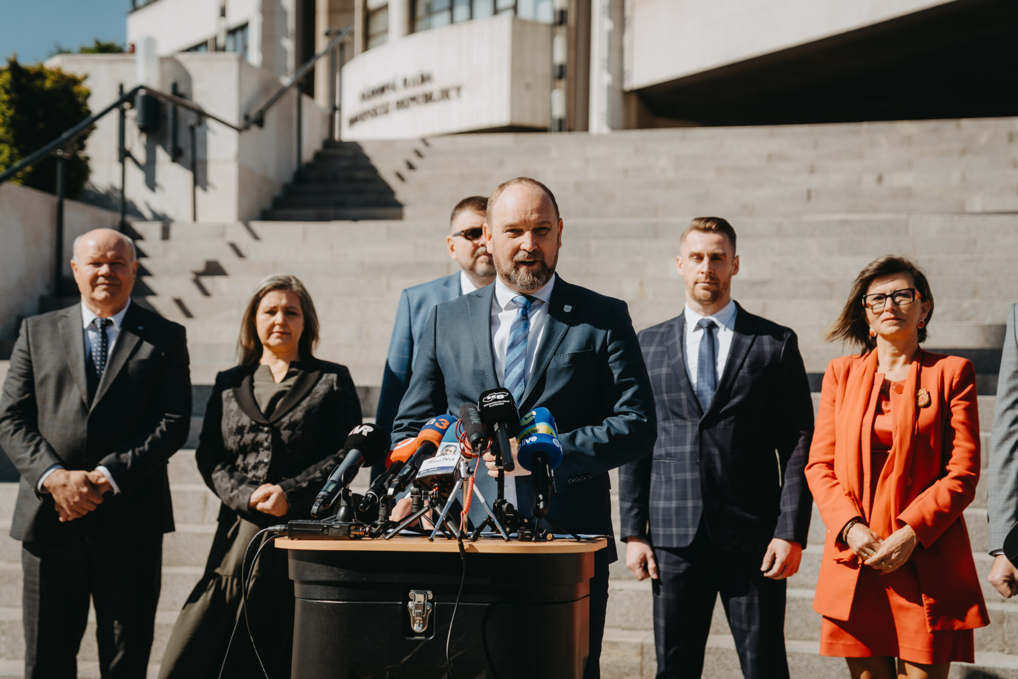 vyzva-samospravnych-krajov-poslancom-nr-sr:-bez-zmeny-dlhovej-brzdy-hrozi-kolaps-samosprav