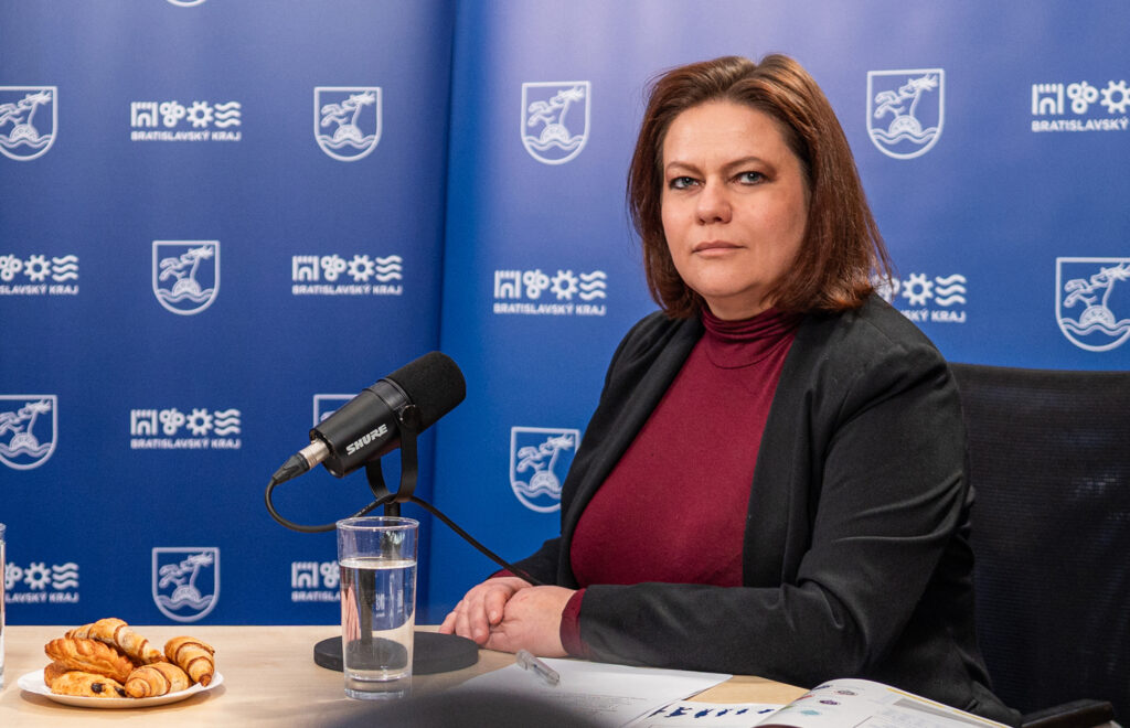 slovensko-stoji-pred-zasadnou-otazkou-–-ako-ma-fungovat-stat-v-21-storoci.-podcast-s-barborou-lukacovou