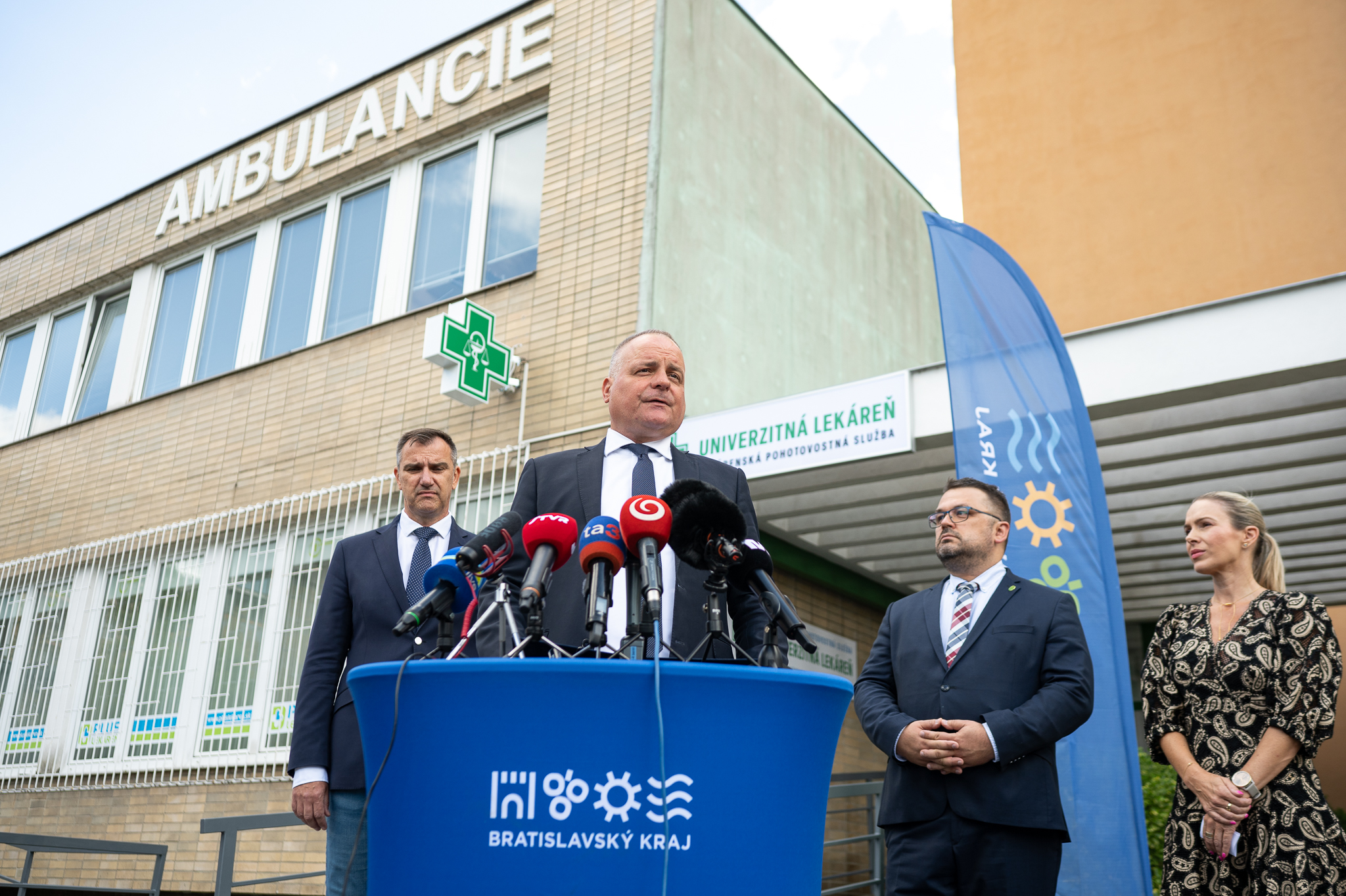 bratislavsky-kraj-ma-24-hodinovu-lekaren.-zupa-nasla-riesenie-spolu-s-farmaceutickou-fakultou-uk