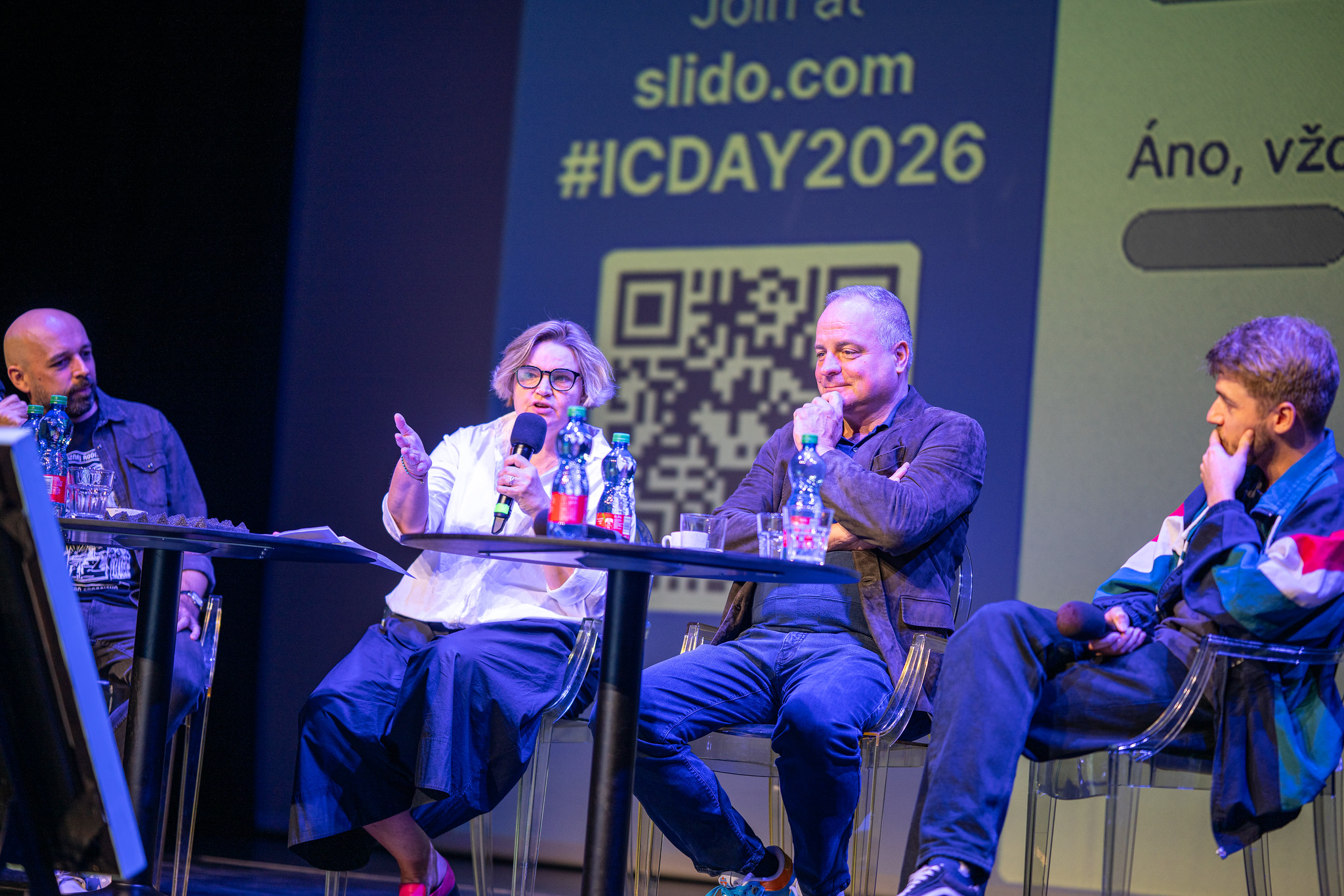 interreg-cooperation-day-v-arene.-330-stredoskolakov-diskutovalo-o-svete,-ktory-zijeme-online
