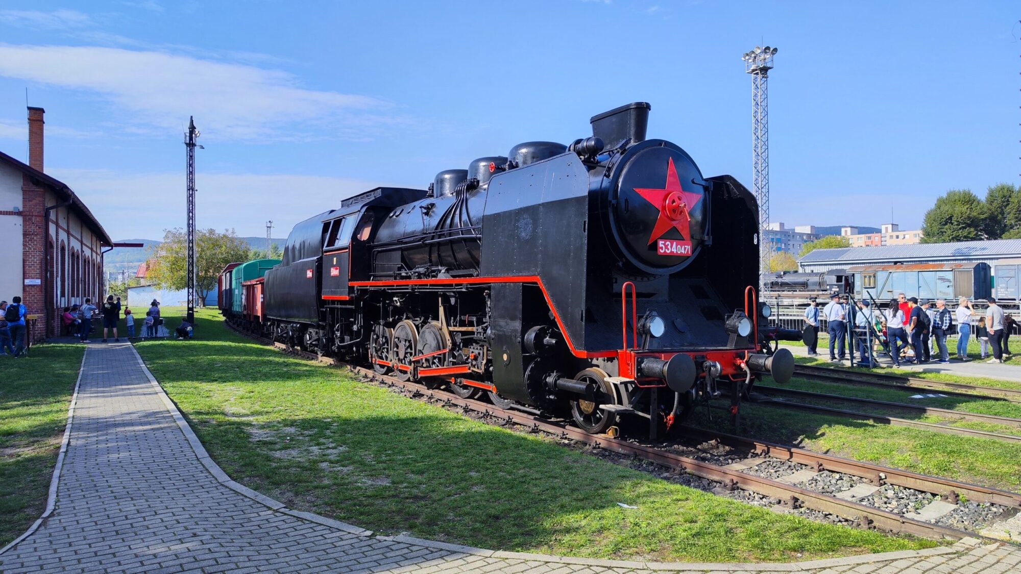 zazite-dobrodruzstvo-na-kolajniciach-na-bratislavsky-rendez-v-sobotu-10.-oktobra-prichadza-130-rocny-parny-rusen